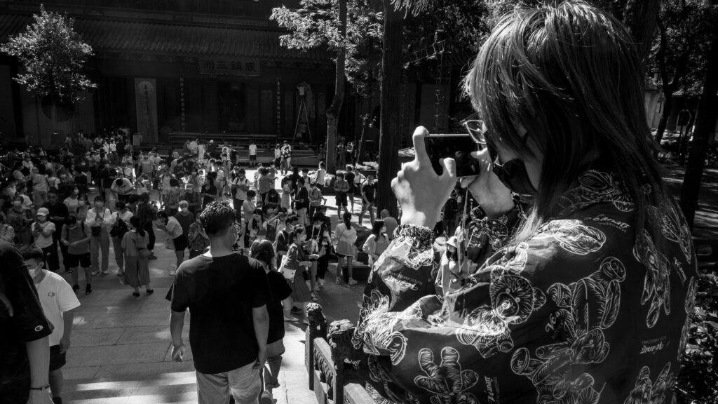 Hangzhou temple, crowds, worshippers, festival,