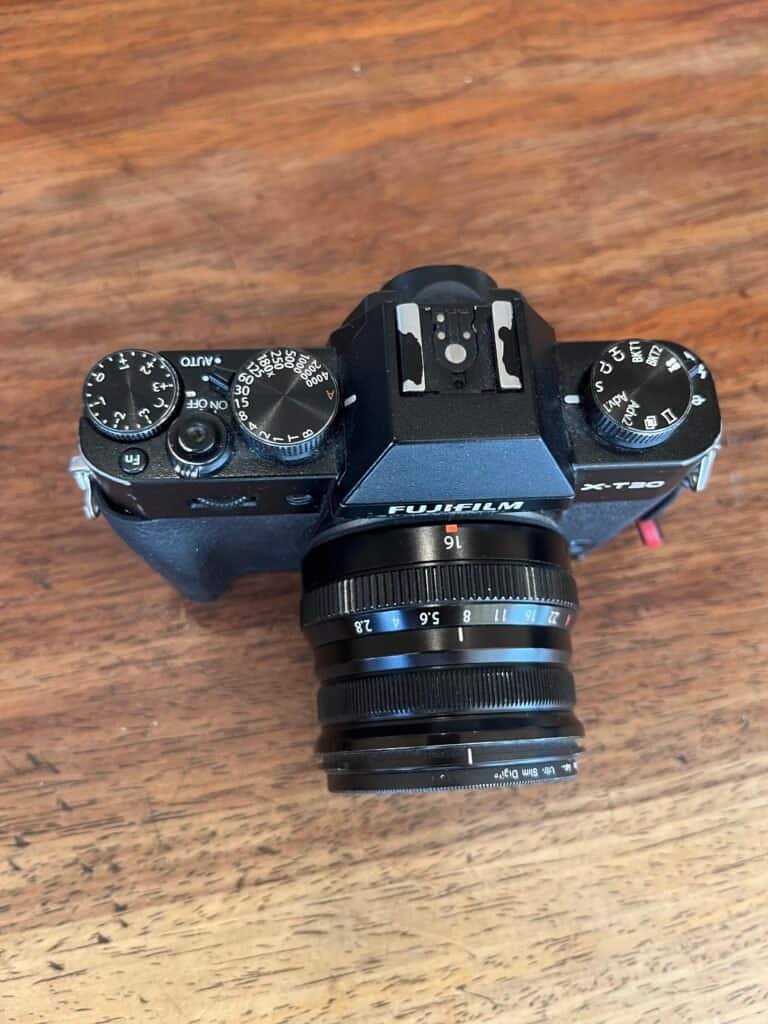 FUJINON XF16mmF2.8 R WR, fujifilm X-t30wooden surface, shop front, black, window, front view