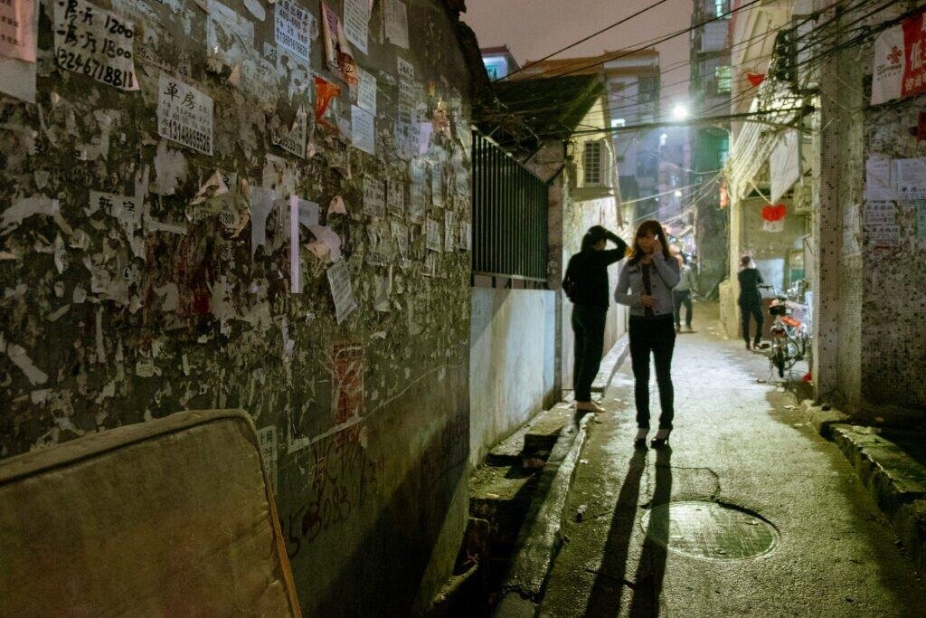 Alleys at night Women, dirty, women,
