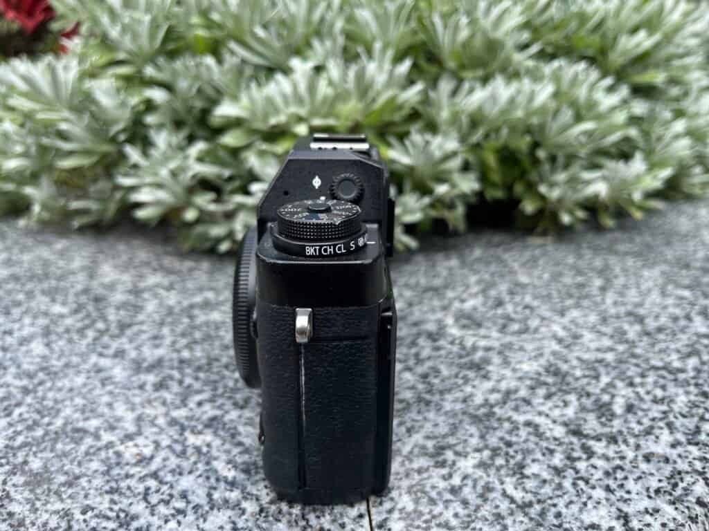 X-T1, side view lcd screens
