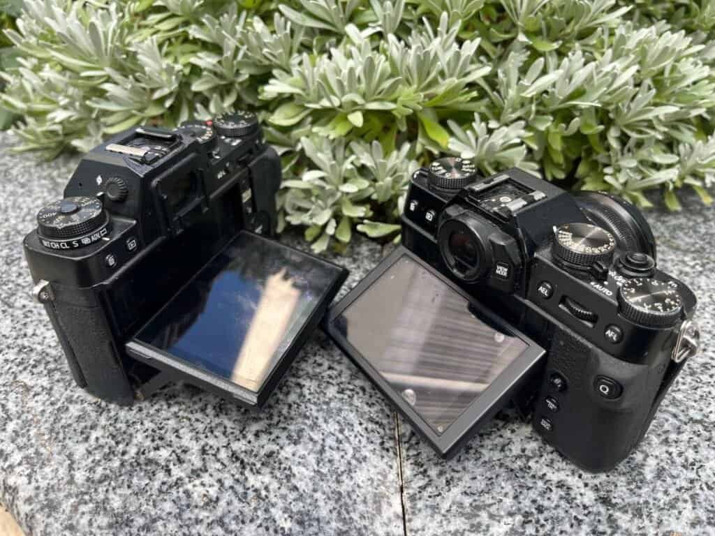 X-T1, X-T30, rear view lcd screens