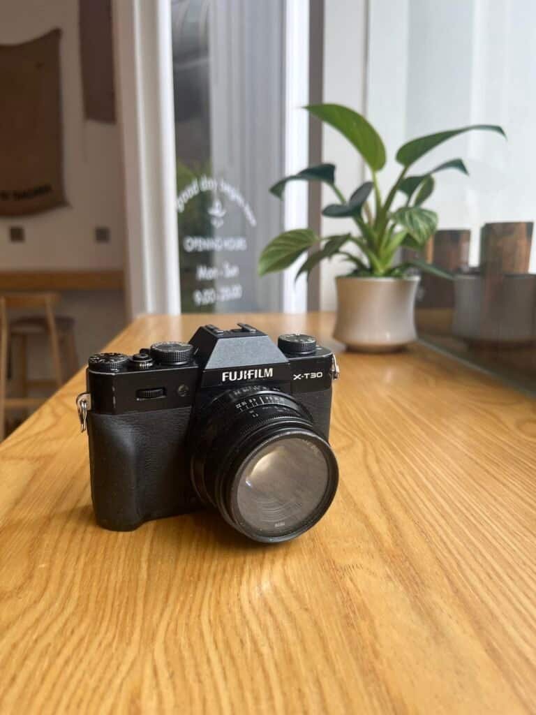 fujifilm x-t30 with 7artisans f1.2 35mm (50 equivalent lens)