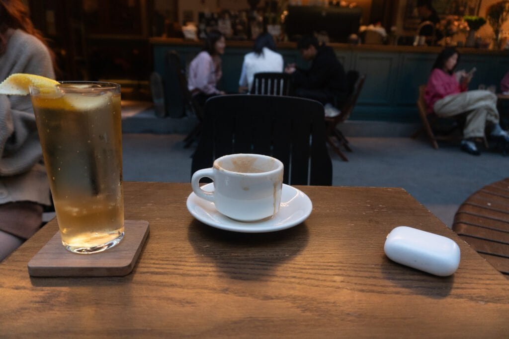 Late afternoon Chengdu coffee shop 1 Cup cocktail table top people street coffee shop china sichuan song a6300