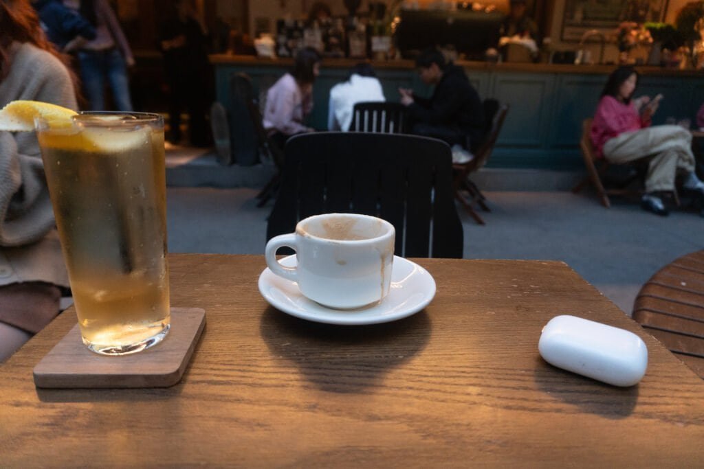 Late afternoon Chengdu coffee shop 1 Cup cocktail table top people street coffee shop china sichuan song a6300